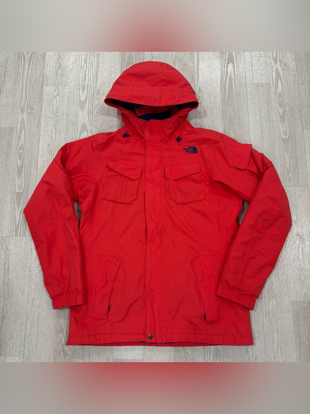 The North Face Red & Blue Women’s Waterproof Hooded Winter Jacket Size M